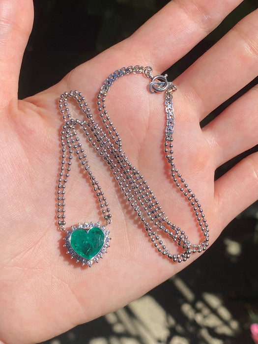 Platinum 850 bezel set 3.5 carat emerald heart and diamond bead necklace