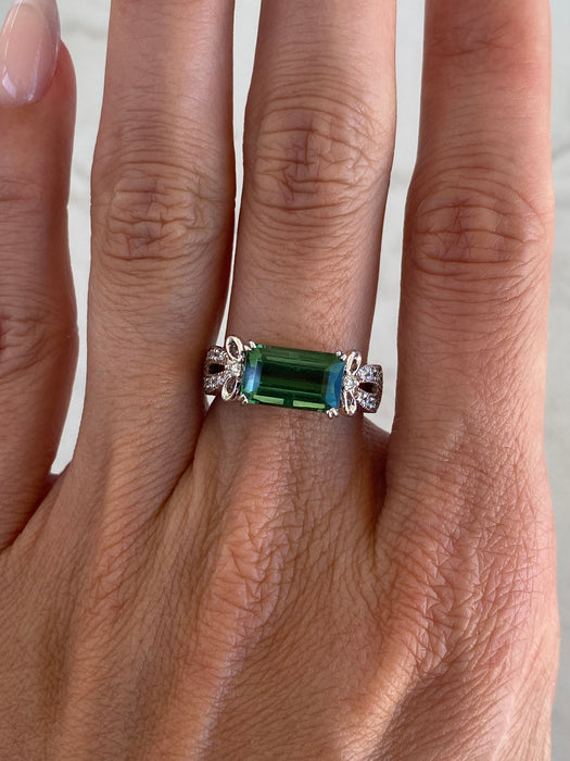 Vintage Platinum 900 Green Tourmaline & Diamond Ring