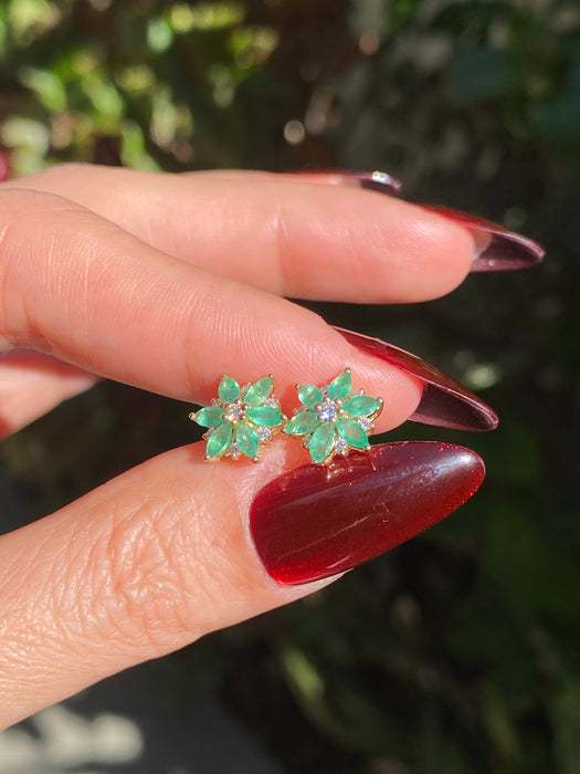 14k emerald diamond flower stud earrings