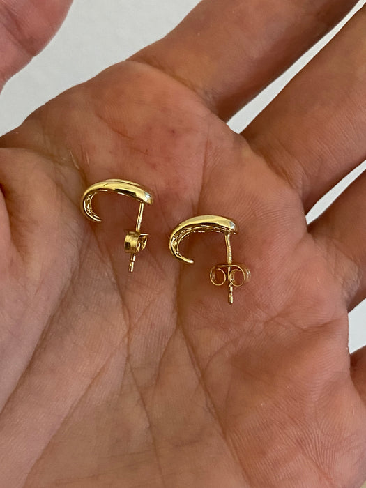 14K Gold Curved Paperclip Stud Earrings