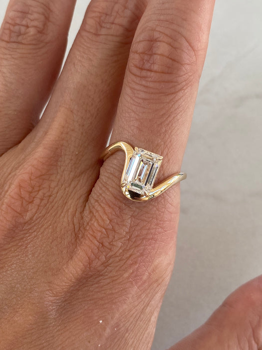 14K 2.04 Carat Wavy Emerald-Cut Lab Diamond Ring