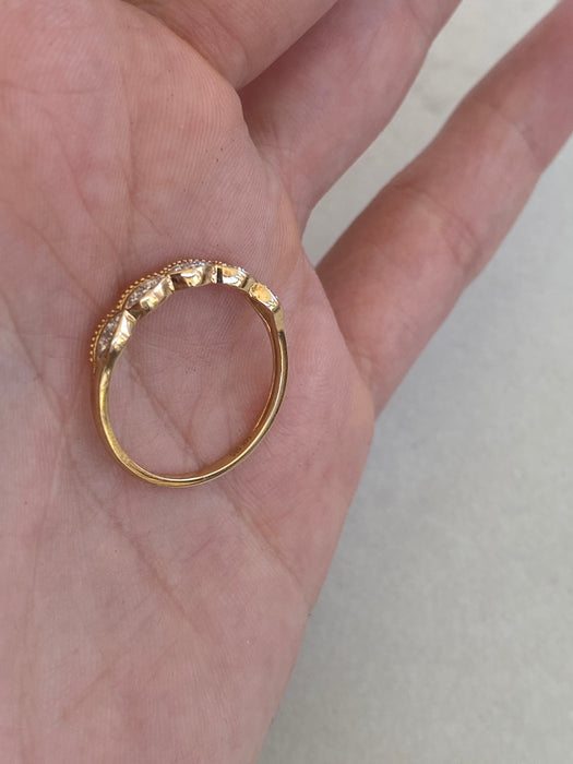 14K Natural Diamond Scalloped Ring