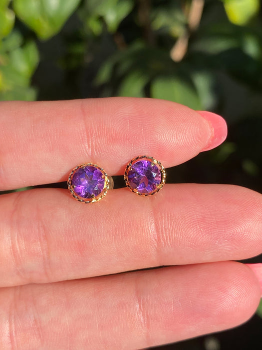 18k amethyst stud earrings