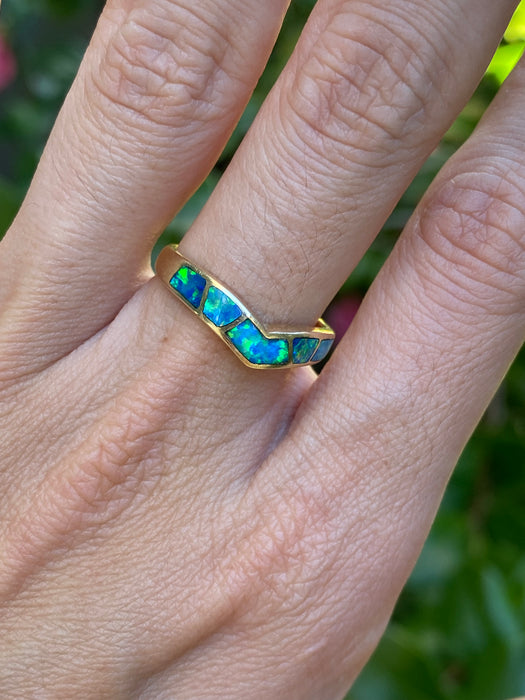 14k opal chevron ring size 6.75
