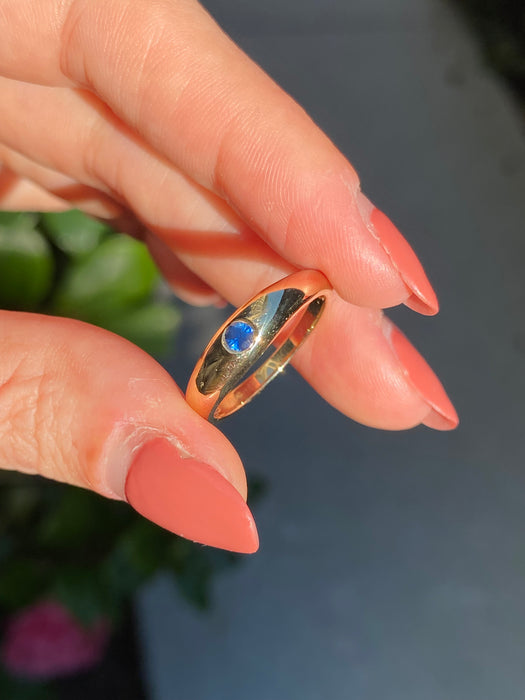 14k flush set blue sapphire ring size 6.25