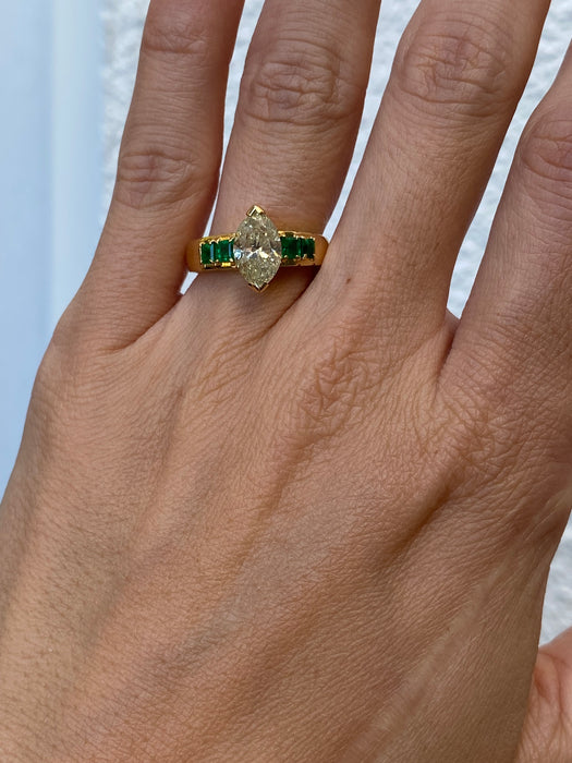 18k 1.74 carat yellow diamond emerald ring size 6.25