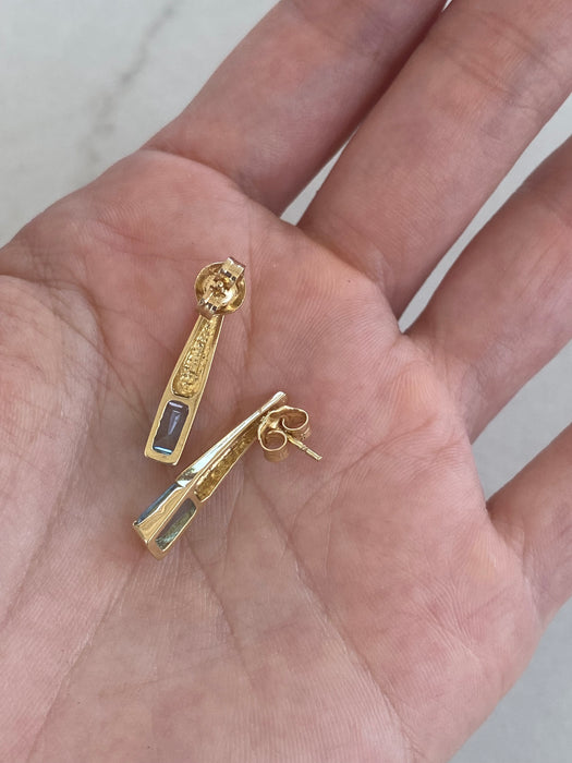 Vintage 14K Gold Blue Topaz Pointed Stud Earrings