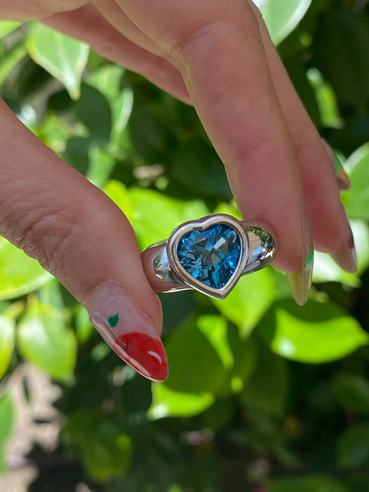 18k Piaget white gold blue topaz heart ring