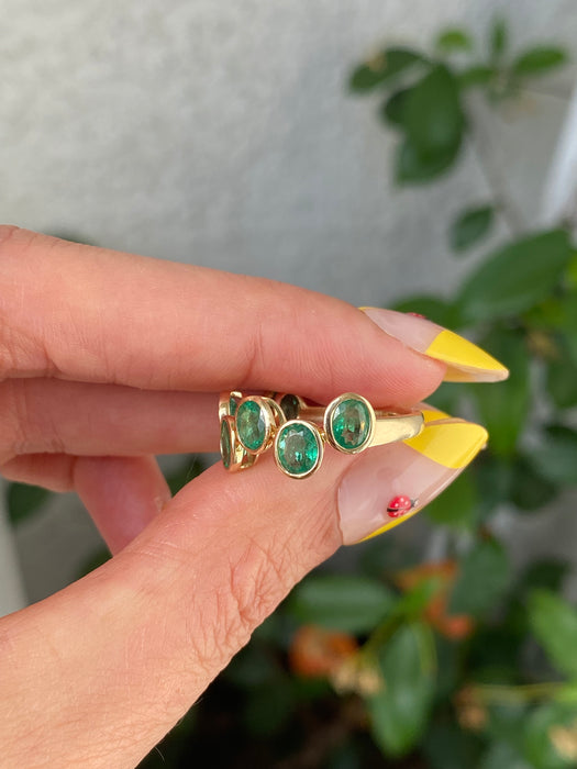 14k Gold Bezel Set Oval Emerald Ring Size 6