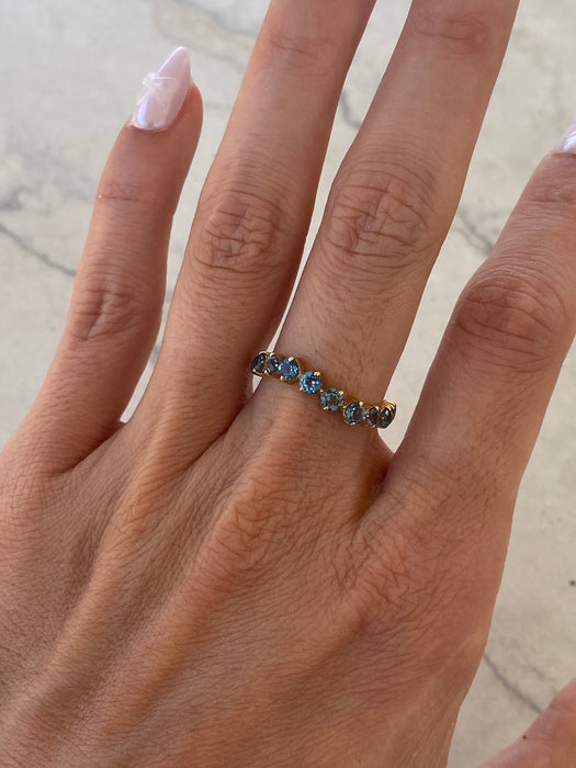 14K Gold 1.10 Carat London Blue Topaz Wavy Ring Size 6.25
