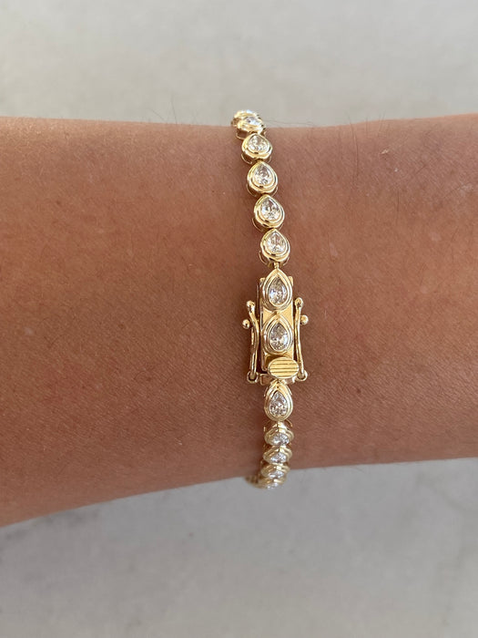 14K Natural Bezel-Set Pear Diamond Bracelet