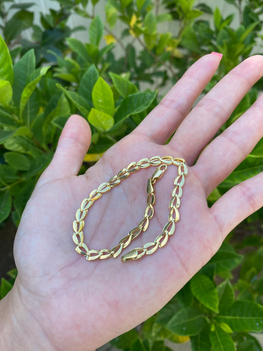 14k leaf heart bracelet 8.25”