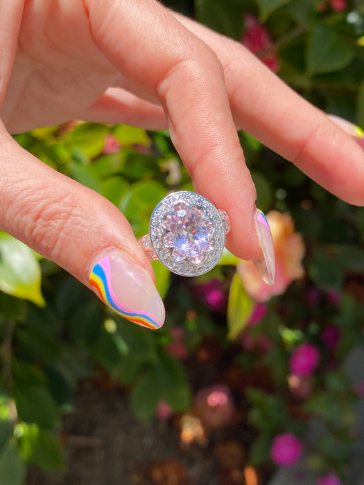 18k white gold Kunzite and diamond ring size 6.75