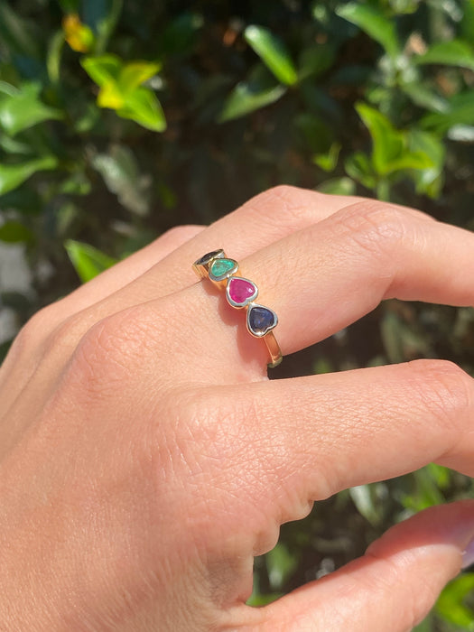 14k bezel set rainbow heart ring size 6.5