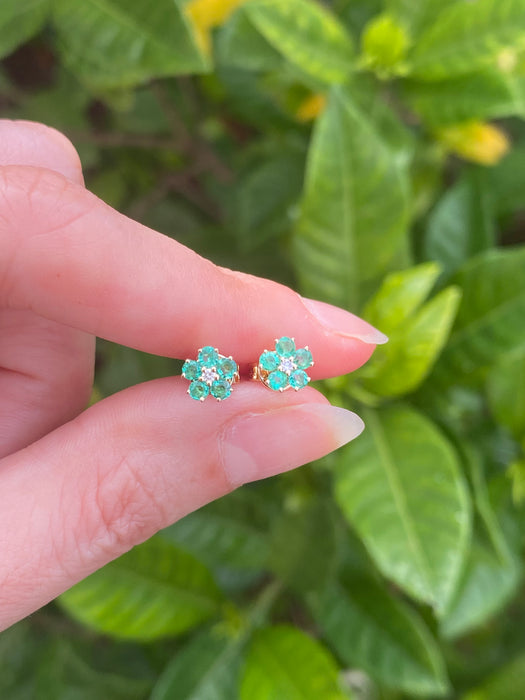 14k emerald and diamond flower stud earrings