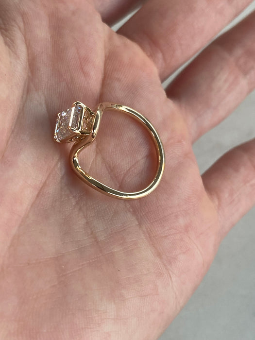 14K 2.04 Carat Wavy Emerald-Cut Lab Diamond Ring