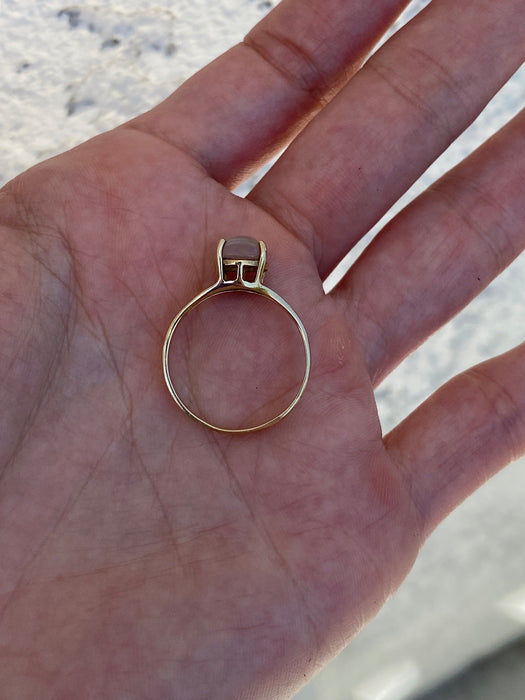 Vintage 14K Gold Oval Moonstone Ring | Size 7.25