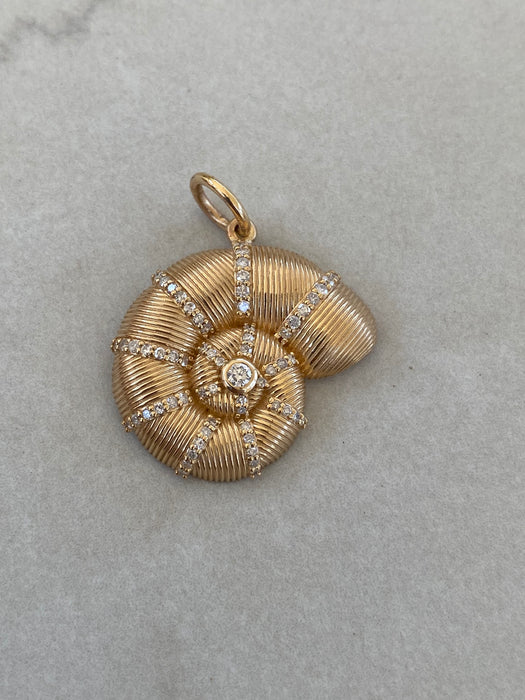 14K Gold Fluted Diamond Shell Charm