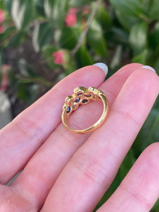 18k blue sapphire and diamond flower ring size 5