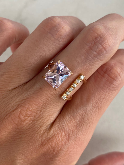 Vintage 18K Rose Gold Kunzite & Diamond Ring