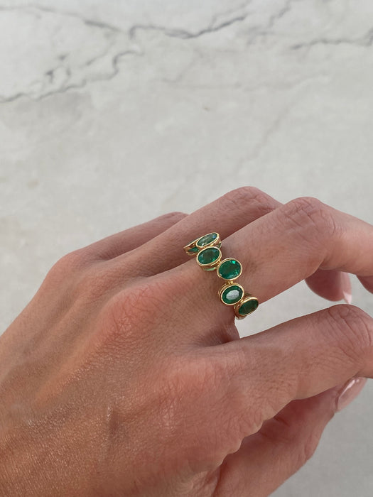 14k Gold 2.5 TCW Bezel Set Oval Natural Emerald Ring Size 6