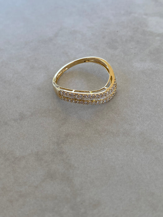 18K Natural Baguette & Round Diamond Wavy Ring