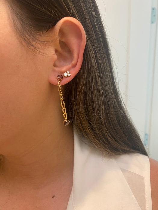14k garnet v link earrings