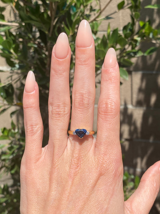 Vintage 18K Blue Sapphire & Diamond Heart Ring Size 6.5