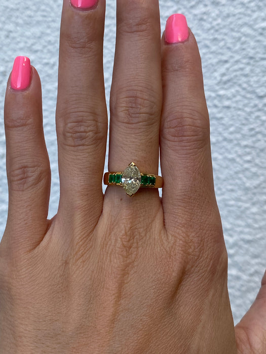 18k 1.74 carat yellow diamond emerald ring size 6.25