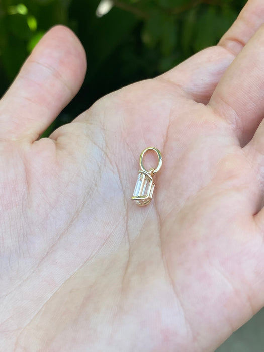 14k 1.03 tcw lab emerald cut diamond pendant