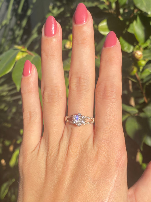 18k rose gold diamond flower ring size 7.25