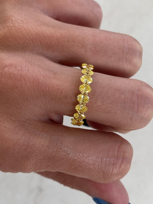 18K Yellow Gold Lab-Grown Yellow Diamond Oval Eternity Ring