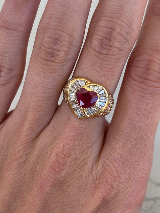 Vintage 18K Ruby Heart Diamond Ballerina Ring