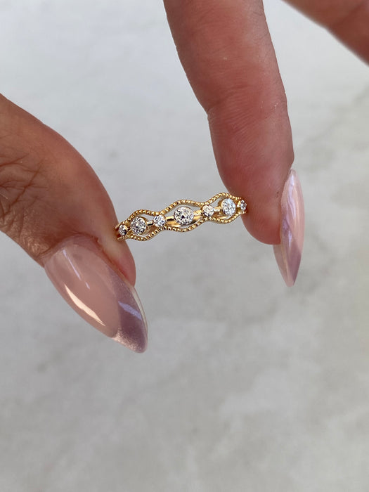14K Gold Diamond Milgrain Scalloped Ring