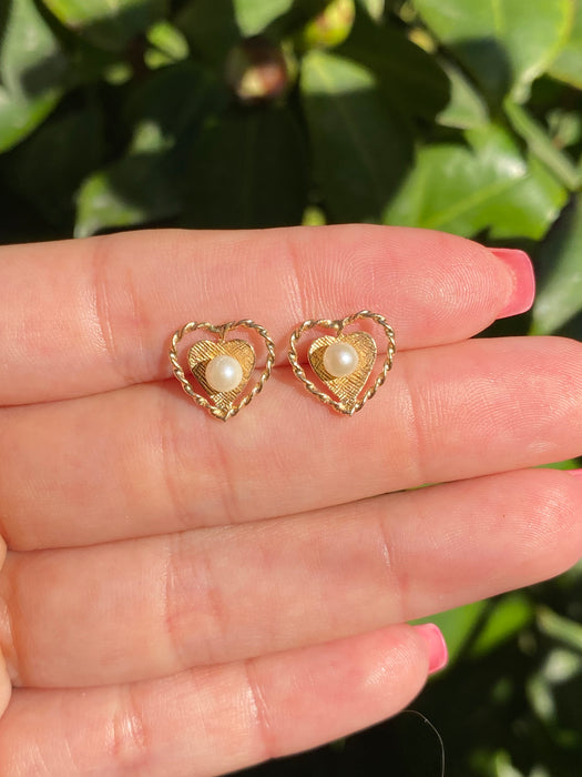 14k heart pearl stud earrings