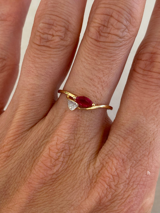 14K Gold Marquise Ruby & Diamond Leaf Ring
