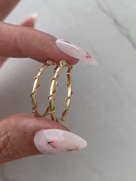 Vintage 14K Gold Oval Hoop Braided Rope Earrings