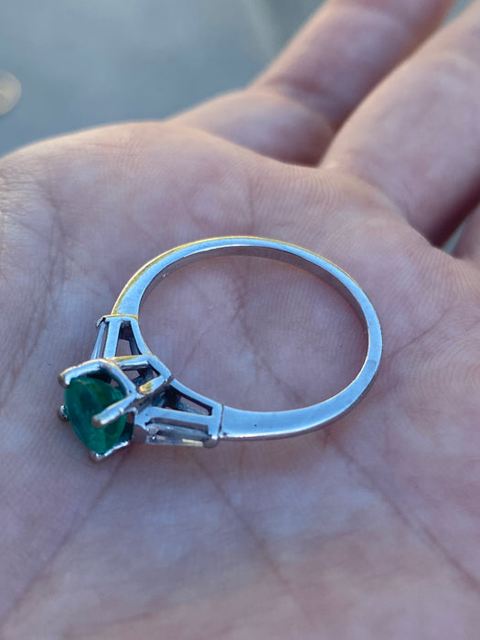 14k white gold emerald diamond ring size 8.25