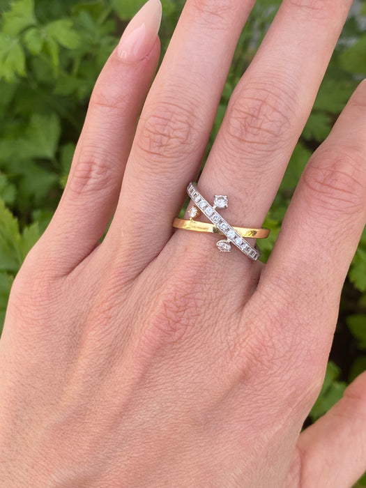 Vintage Platinum 900 & 18K Diamond Crossover Ring – 0.59 TCW Natural Diamonds – Size 6.25