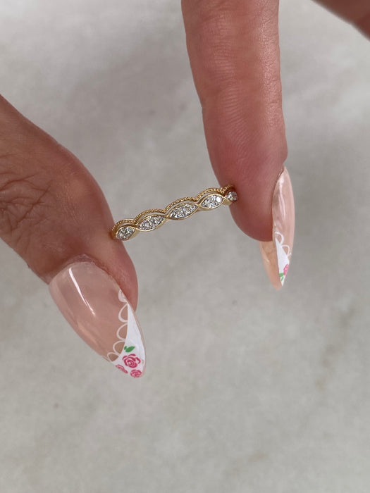 14K Gold Scalloped Diamond Ring