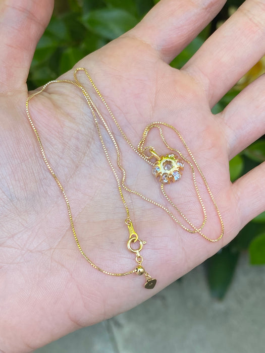 Vintage 18k Gold 1.02 TCW Diamond Flower Necklace