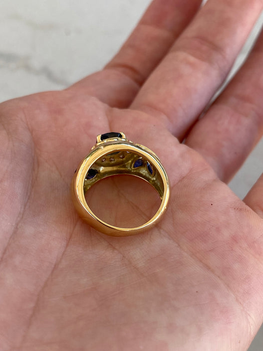 Vintage 18K Gold Blue Sapphire & Diamond Floral Ring
