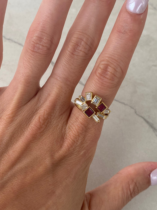 18k Gold Ruby Diamond Firework Ring Size 5.25