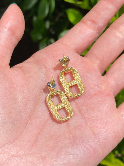 14k textured buckle earrings