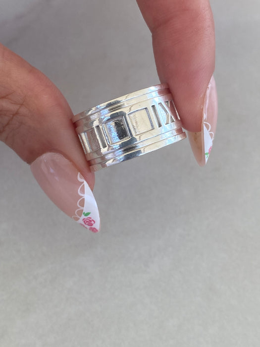 Vintage Tiffany & Co. Atlas Ring in Sterling Silver | Size 7 | 1995