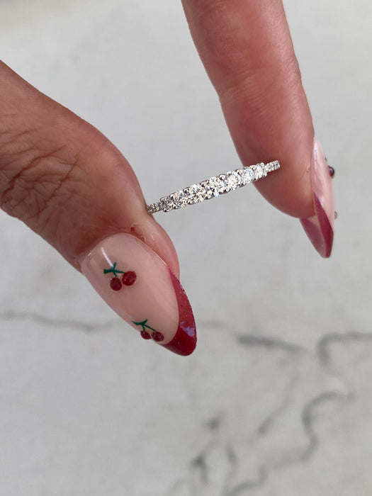 14K White Gold Graduated Lab Diamond Ring