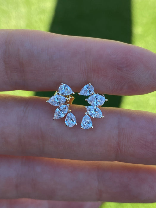 14k 1.3 carats lab pear diamond stud earrings