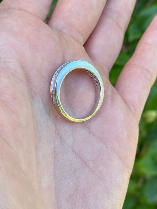 14k white gold diamond baguette ring size 7