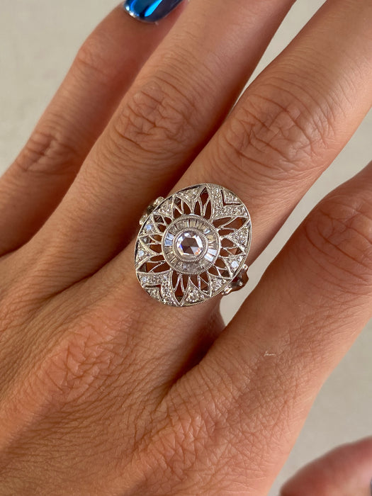Vintage 18k White Gold Art Deco Diamond Ring