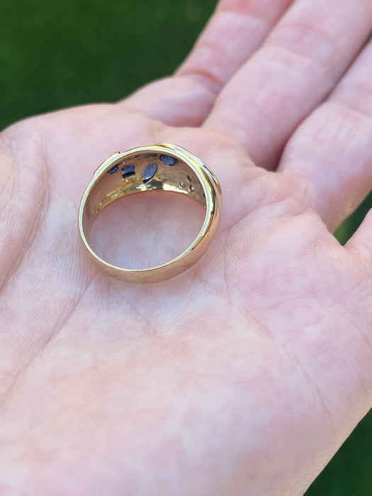 Vintage 18K Gold Blue Sapphire & Diamond Flush Set Ring